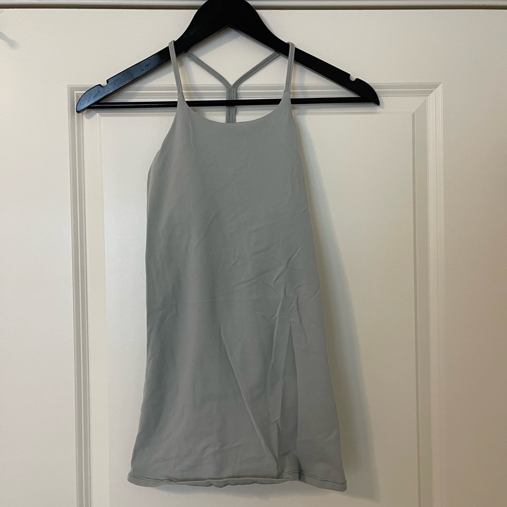 Lululemon Women’s Tank Top with Built in Bra Size 4
